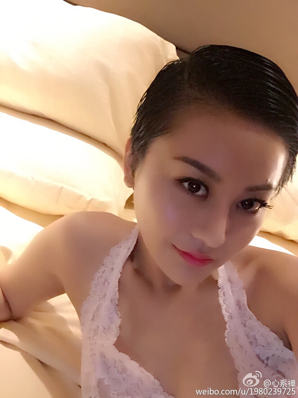 DDY第14期嫩模心系禪BB微博私照全收集